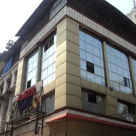 Girija Payyade Hotel Kalyān Exteriör bild