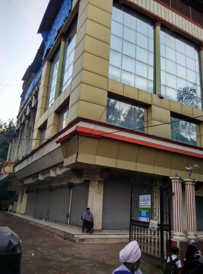 Girija Payyade Hotel Kalyān Exteriör bild